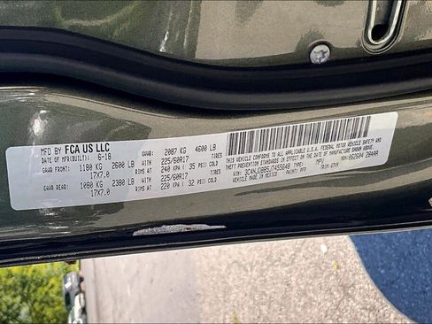 Used 2018 Jeep Compass Latitude AWD/4WD image 19