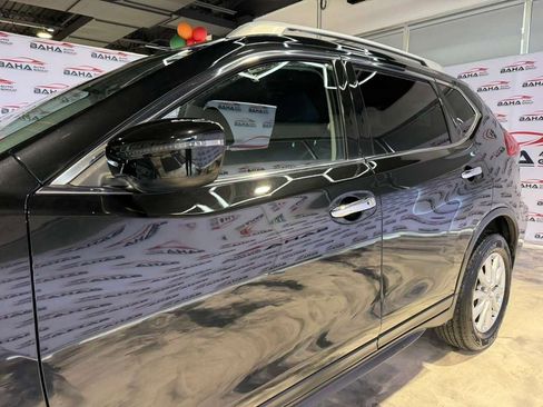 Used 2018 Nissan Rogue SV image 10