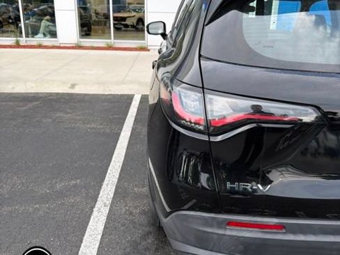 Used 2024 Honda HR-V LX image 8