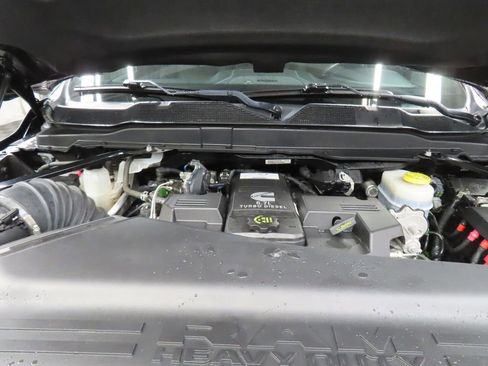 Used 2022 RAM 2500 Limited w/ Night Edition AWD/4WD image 33