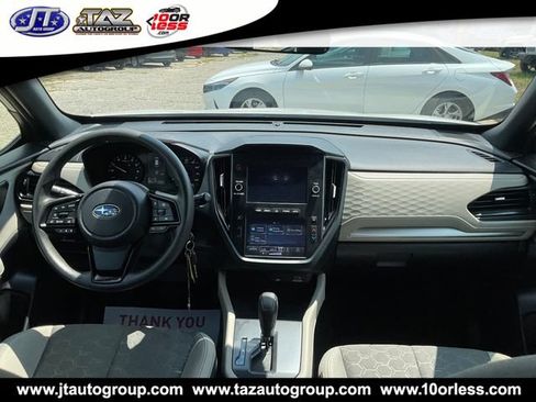 Used 2025 Subaru Forester AWD/4WD image 16