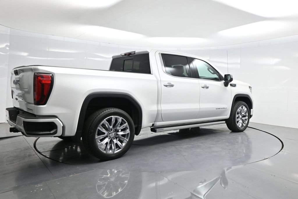 Used 2023 GMC Sierra 1500 Denali w/ Denali Reserve Package AWD/4WD image 7
