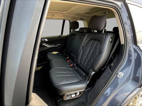 Used 2026 BMW X7 xDrive40i AWD/4WD image 25