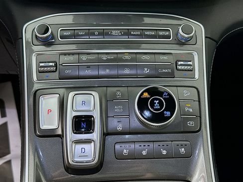Used 2023 Hyundai Santa Fe Calligraphy AWD/4WD image 16