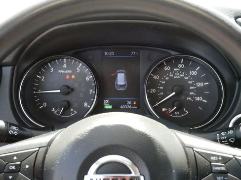 Used 2019 Nissan Rogue SV AWD/4WD image 21