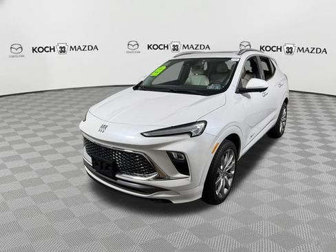 Used 2024 Buick Encore GX Avenir w/ Avenir Technology Package AWD/4WD image 3