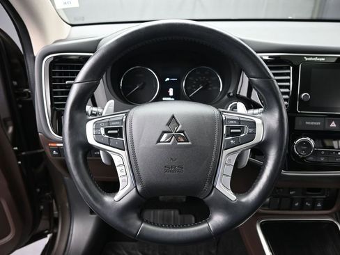 Used 2018 Mitsubishi Outlander GT AWD/4WD image 28