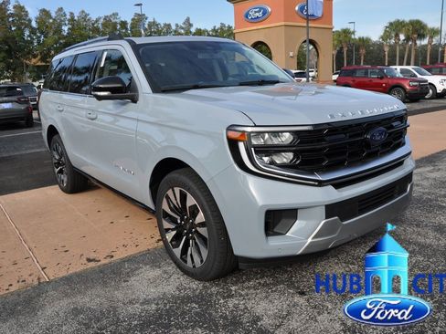 New 2026 Ford Expedition Platinum w/ Driver's Package image 7