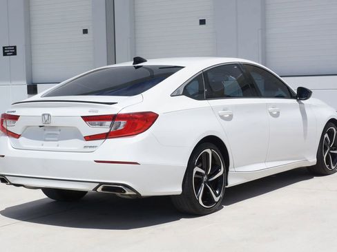 Used 2021 Honda Accord Sport image 12