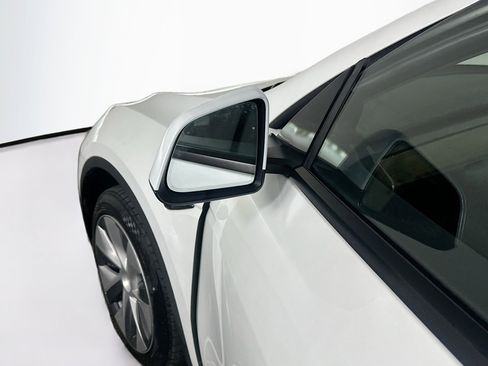 Used 2023 Tesla Model Y RWD image 16