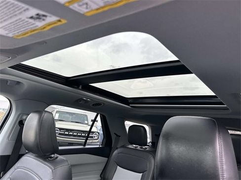 Used 2023 Ford Explorer XLT w/ Equipment Group 202A image 36