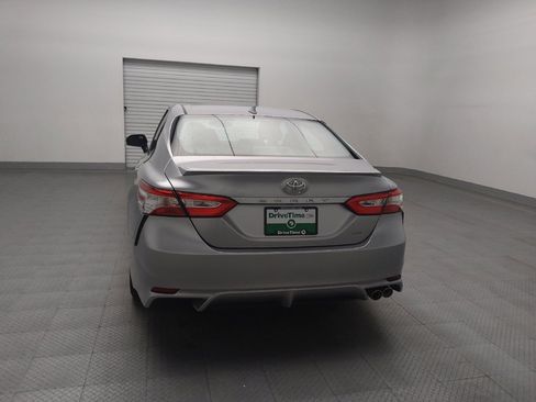 Used 2020 Toyota Camry SE image 6
