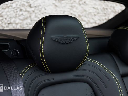 Used 2022 Aston Martin DBX image 36