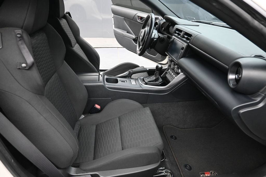 Used 2023 Toyota GR86 RWD image 2