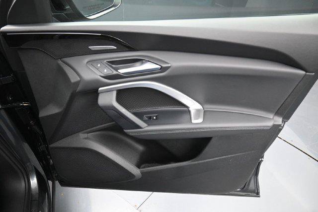 Used 2025 Audi Q5 Premium Plus w/ Premium Plus AWD/4WD image 38