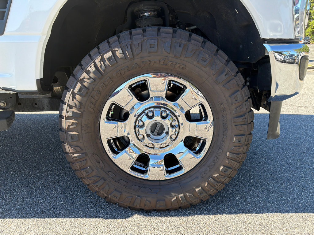Used 2025 Ford F250 Lariat w/ Chrome Package AWD/4WD image 12