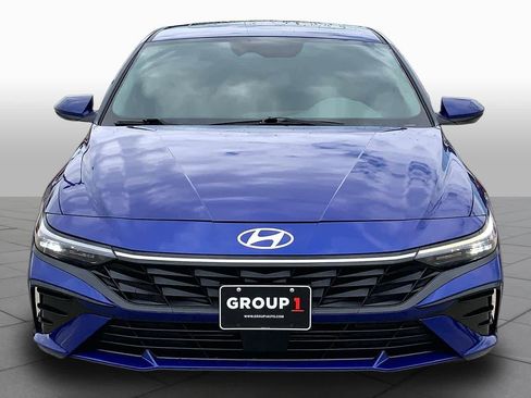 Used 2024 Hyundai Elantra SEL w/ Convenience Package FWD image 4