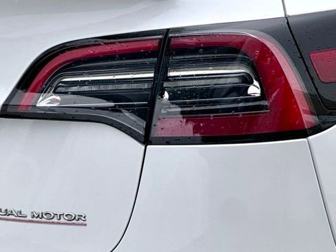 Used 2023 Tesla Model 3 Performance image 11