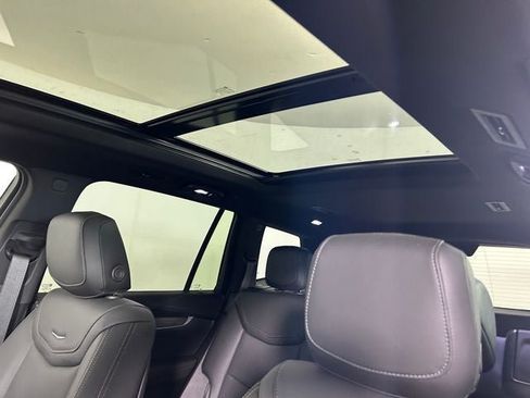 Certified 2024 Cadillac XT6 Sport w/ Technology Package AWD/4WD image 11