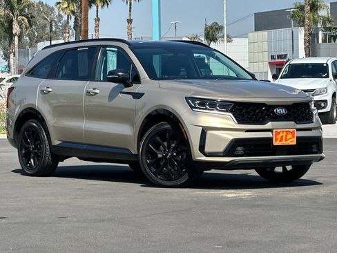 Used 2021 Kia Sorento SX image 1