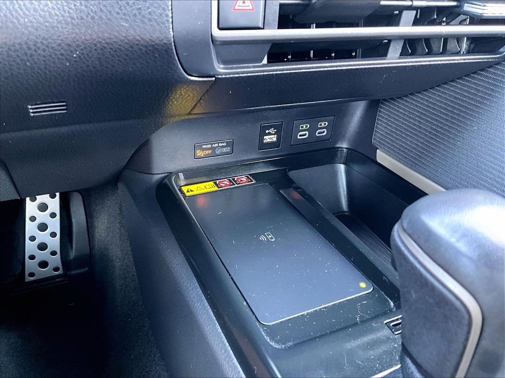 Used 2025 Toyota Camry SE FWD image 27