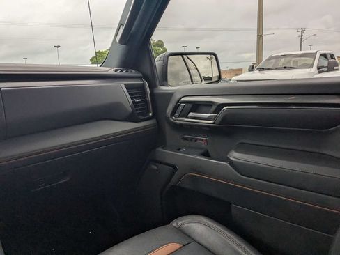 Used 2024 GMC Sierra 1500 AT4 AWD/4WD image 16