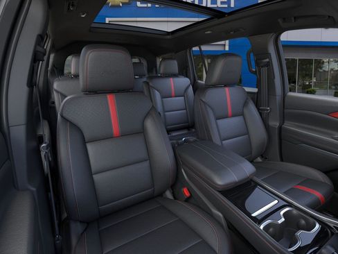 New 2026 Chevrolet Traverse RS image 17
