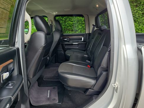 Used 2016 RAM 1500 Laramie AWD/4WD image 14