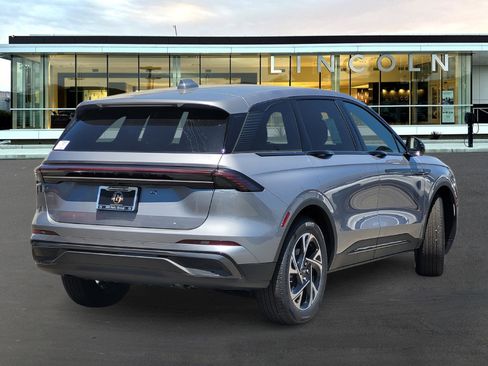 New 2025 Lincoln Nautilus Premier w/ Jet Appearance Package image 4