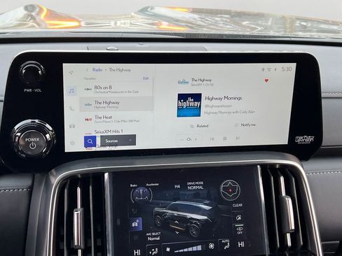 New 2026 Lexus LX 700h Luxury image 19