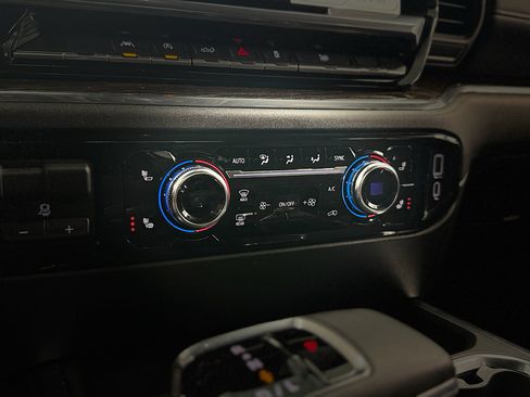 Used 2023 GMC Sierra 1500 Elevation AWD/4WD image 25