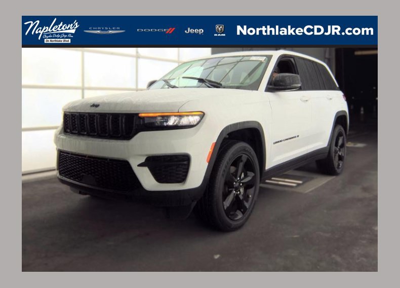 Used 2023 Jeep Grand Cherokee Altitude RWD image 1