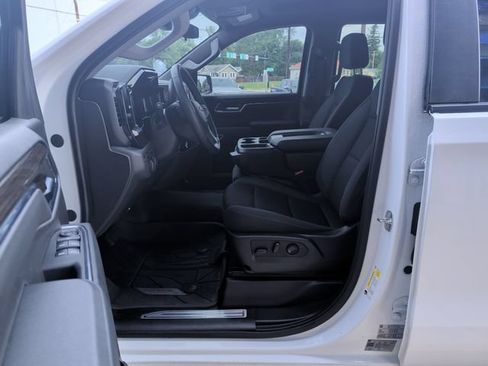 Used 2024 Chevrolet Silverado 1500 LT AWD/4WD image 11