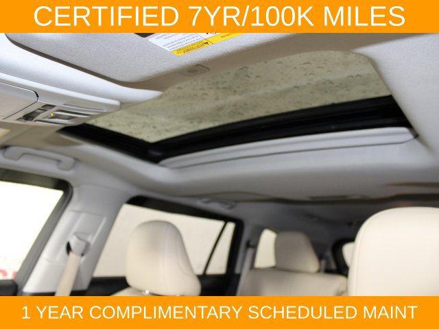 Used 2024 Toyota Highlander XLE AWD/4WD image 27