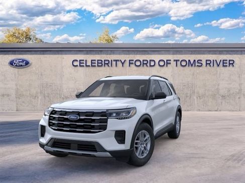 Used 2026 Ford Explorer Active AWD/4WD image 2