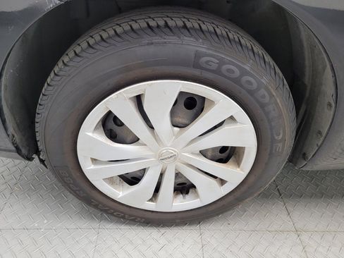 Used 2019 Nissan Versa Note SV image 31