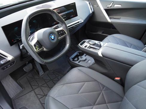 Certified 2024 BMW iX xDrive50 w/ Premium Package AWD/4WD image 9