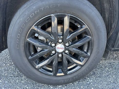 Used 2019 GMC Acadia SLT image 17