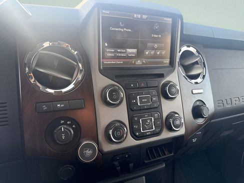 Used 2014 Ford F350 Lariat w/ Lariat Ultimate Package AWD/4WD image 20