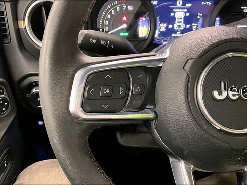 Used 2024 Jeep Wrangler Unlimited Sahara w/ Technology Group AWD/4WD image 17