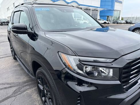 Certified 2024 Honda Passport Black Edition image 12