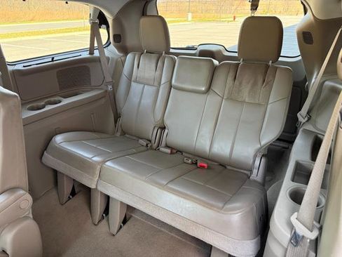 Used 2015 Chrysler Town & Country Limited Platinum w/ Trailer Tow Group image 18