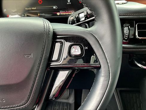 Used 2020 Lincoln Aviator Reserve w/ Class IV Trailer Tow Package image 19