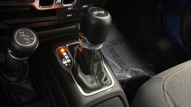 Used 2024 Jeep Wrangler Unlimited Sport AWD/4WD image 18