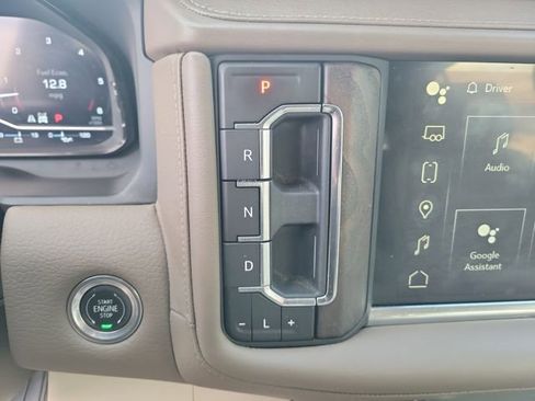 Used 2024 GMC Yukon Denali image 28