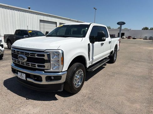 Used 2025 Ford F250 XLT w/ 360-Degree Camera Package AWD/4WD image 2