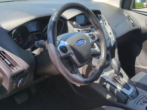 Used 2014 Ford Focus SE w/ SE Sport Package image 10
