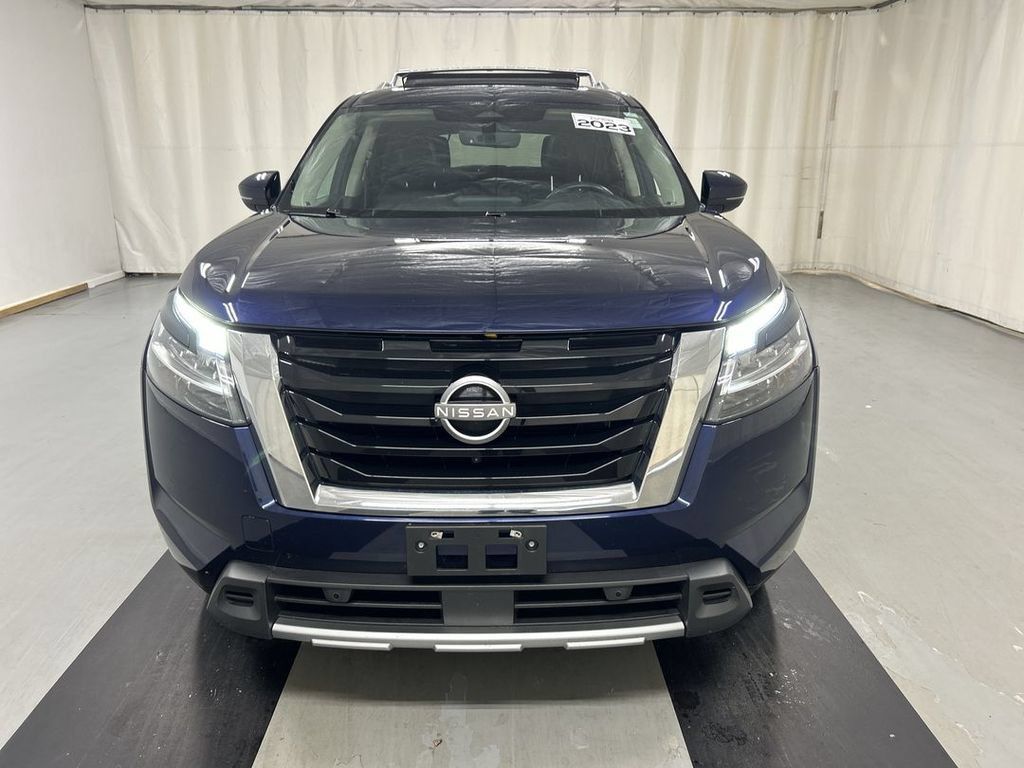Used 2023 Nissan Pathfinder SL w/ SL Premium Package AWD/4WD image 3