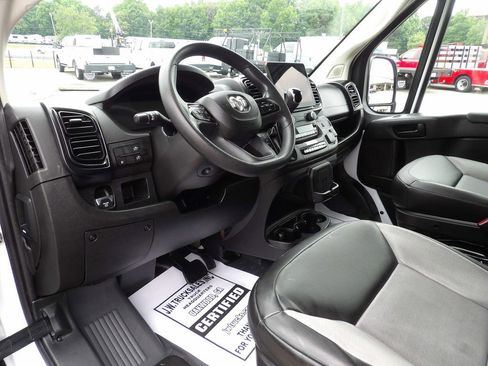 Used 2023 RAM ProMaster 2500 w/ Driver Convenience Group FWD image 16