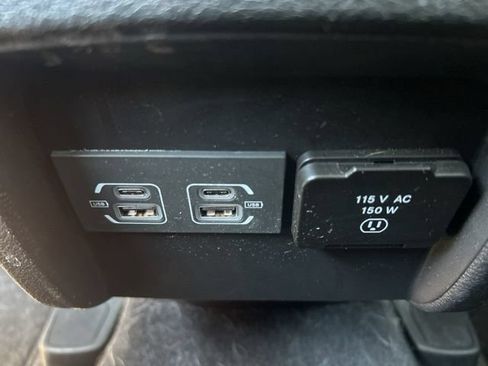 Used 2023 Jeep Cherokee Altitude Lux AWD/4WD image 16